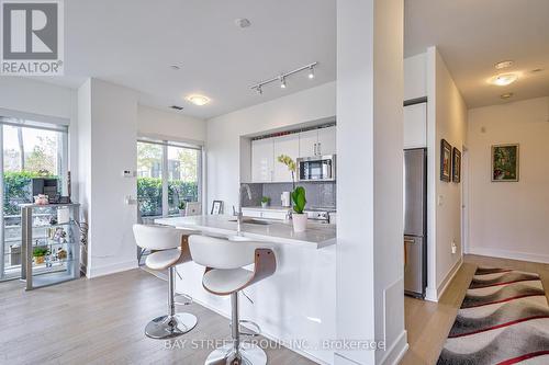 523 - 30 Shore Breeze Drive, Toronto (Mimico), ON - Indoor Photo Showing Dining Room