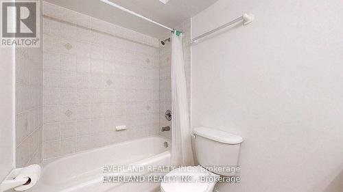 268 - 4975 Southampton Drive, Mississauga, ON - Indoor Photo Showing Bathroom