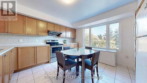 268 - 4975 Southampton Drive, Mississauga, ON - Indoor Photo Showing Kitchen