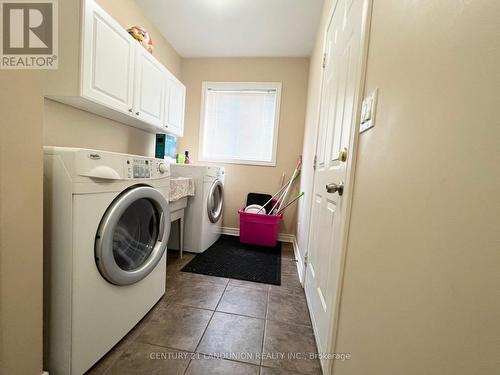 281 Winterberry Boulevard, Thorold, ON - Indoor Photo Showing Laundry Room