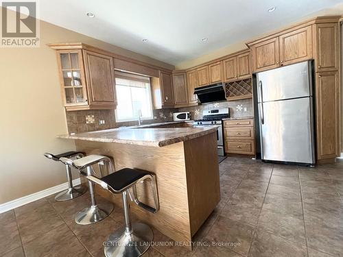 281 Winterberry Boulevard, Thorold, ON - Indoor Photo Showing Kitchen