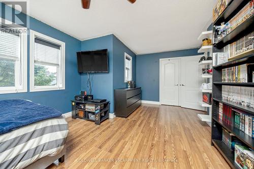 5 Tanners Drive, Halton Hills, ON - Indoor Photo Showing Bedroom