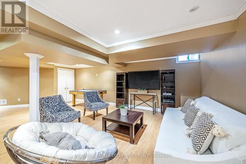 5 Tanners Drive, Halton Hills, ON - Indoor Photo Showing Living Room