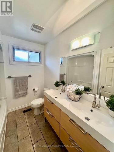 34 Redwing Road, Hamilton (Bruleville), ON - Indoor Photo Showing Bathroom