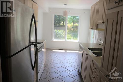 102 Kimberwick Crescent, Ottawa, ON - Indoor Photo Showing Kitchen With Double Sink