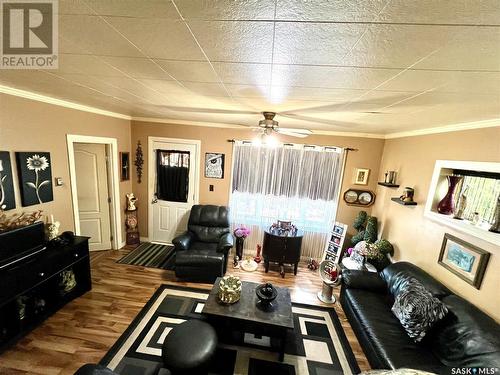 210 1St Street W, Kyle, SK - Indoor