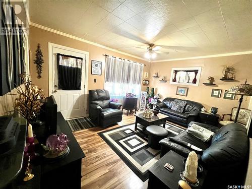 210 1St Street W, Kyle, SK - Indoor