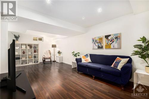 1514 Beaverpond Drive Unit#A, Ottawa, ON - Indoor Photo Showing Living Room