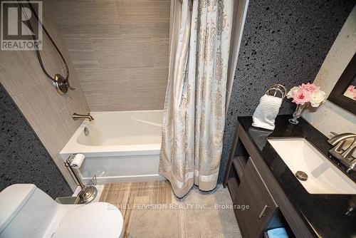 6 Flavian Crescent, Brampton (Southgate), ON - Indoor Photo Showing Bathroom