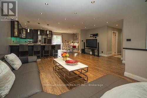 6 Flavian Crescent, Brampton (Southgate), ON - Indoor Photo Showing Living Room