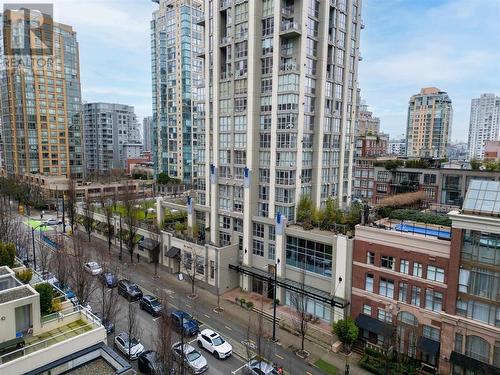 1806 1238 Richards Street, Vancouver, BC - Outdoor With Facade