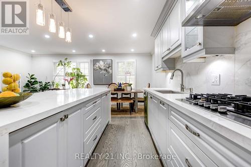 24 Stanbridge Ct Court W, Toronto (Malvern), ON - Indoor Photo Showing Kitchen With Upgraded Kitchen