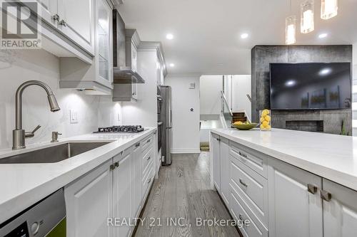 24 Stanbridge Ct Court W, Toronto (Malvern), ON - Indoor Photo Showing Kitchen With Upgraded Kitchen