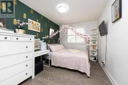 24 Stanbridge Ct Court W, Toronto (Malvern), ON - Indoor Photo Showing Bedroom