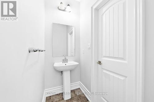 75 Jewelwing Court, Bradford West Gwillimbury, ON - Indoor Photo Showing Bathroom