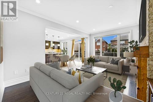 75 Jewelwing Court, Bradford West Gwillimbury, ON - Indoor Photo Showing Living Room