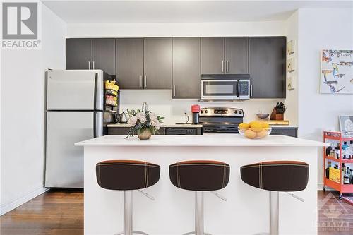 Virtually staged - 429 Kent Street Unit#215, Ottawa, ON - Indoor Photo Showing Kitchen