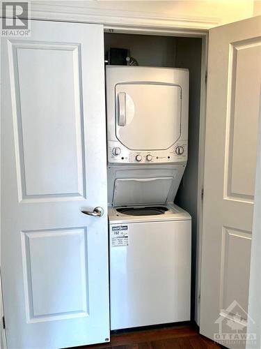 429 Kent Street Unit#215, Ottawa, ON - Indoor Photo Showing Laundry Room