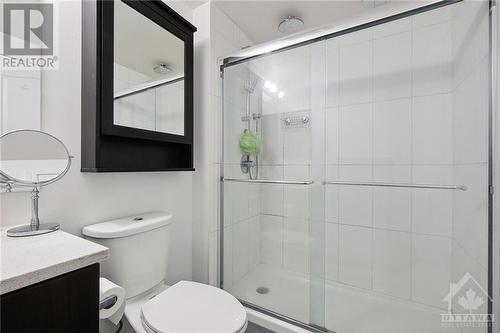 En-suite - 429 Kent Street Unit#215, Ottawa, ON - Indoor Photo Showing Bathroom