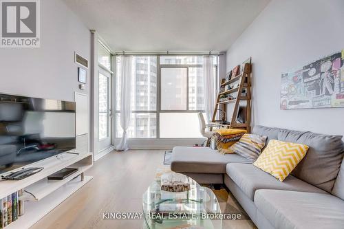 1101 - 225 Webb Drive, Mississauga, ON - Indoor Photo Showing Living Room