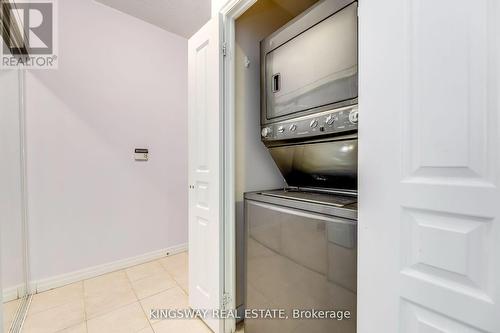 1101 - 225 Webb Drive, Mississauga, ON - Indoor Photo Showing Laundry Room