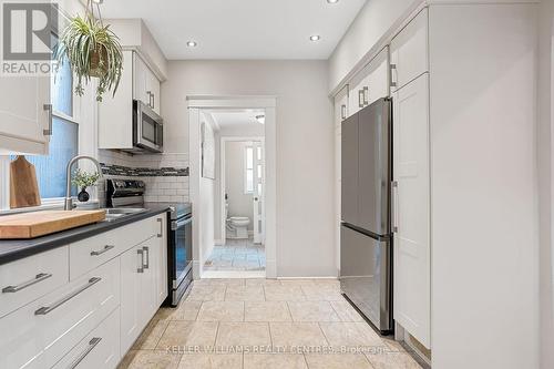 1371 3Rd Avenue E, Owen Sound, ON - Indoor Photo Showing Kitchen