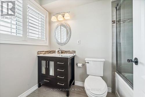 394 Stonetree Court, Mississauga (Cooksville), ON - Indoor Photo Showing Bathroom