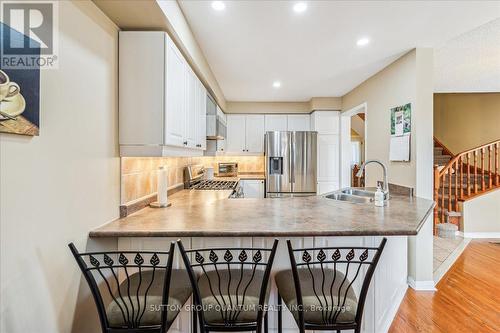 394 Stonetree Court, Mississauga, ON - Indoor Photo Showing Kitchen With Double Sink