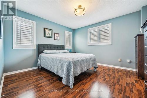 394 Stonetree Court, Mississauga, ON - Indoor Photo Showing Bedroom