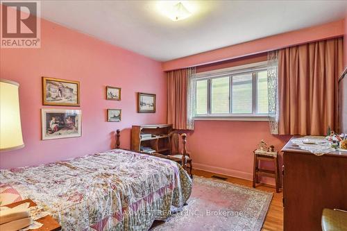 33 Warnica Avenue, Toronto (Islington-City Centre West), ON - Indoor Photo Showing Bedroom