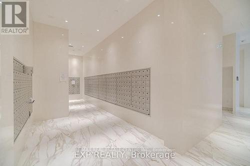 5805 - 3883 Quartz Road, Mississauga (City Centre), ON - Indoor