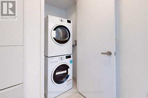 5805 - 3883 Quartz Road, Mississauga (City Centre), ON - Indoor Photo Showing Laundry Room