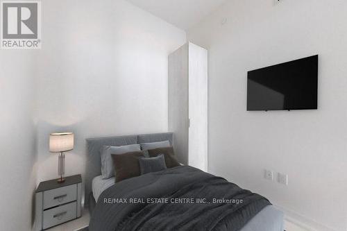 5805 - 3883 Quartz Road, Mississauga (City Centre), ON - Indoor Photo Showing Bedroom