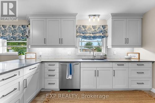 114 Marigold Street, Welland, ON - Indoor Photo Showing Kitchen