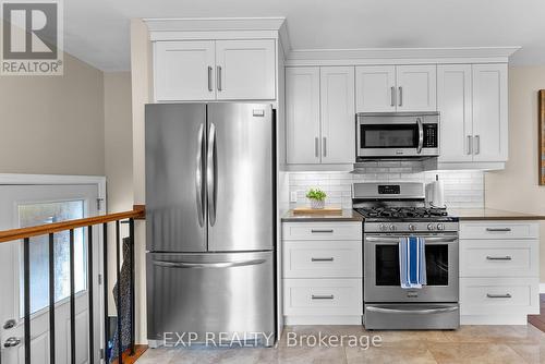 114 Marigold Street, Welland, ON - Indoor Photo Showing Kitchen With Stainless Steel Kitchen