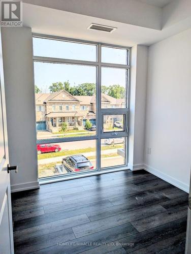 219 - 270 Dundas Street E, Hamilton (Waterdown), ON - Indoor Photo Showing Other Room