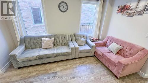 4699 Alana Glen Drive, Mississauga (East Credit), ON - Indoor Photo Showing Living Room