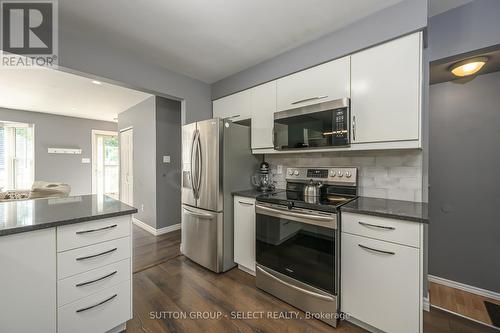 59 Kinburn Crescent, London, ON - Indoor Photo Showing Kitchen With Stainless Steel Kitchen