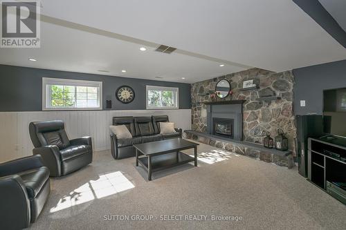 59 Kinburn Crescent, London, ON - Indoor Photo Showing Living Room With Fireplace