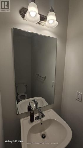 62 Melmar Street, Brampton, ON - Indoor Photo Showing Bathroom