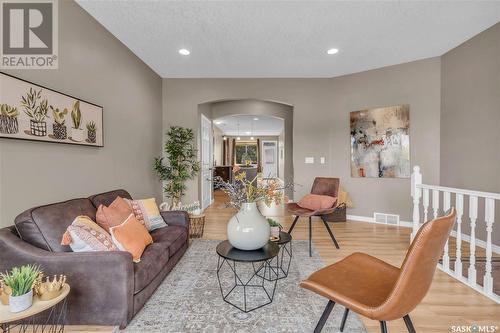 175 2Nd Avenue, Lumsden, SK - Indoor Photo Showing Living Room