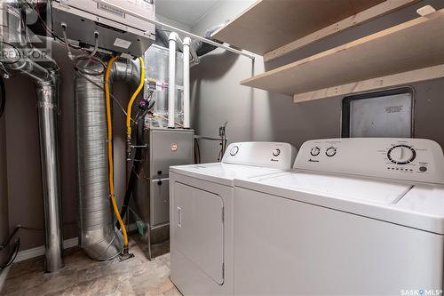 175 2Nd Avenue, Lumsden, SK - Indoor Photo Showing Laundry Room