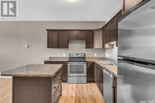 175 2Nd Avenue, Lumsden, SK - Indoor Photo Showing Kitchen With Double Sink With Upgraded Kitchen