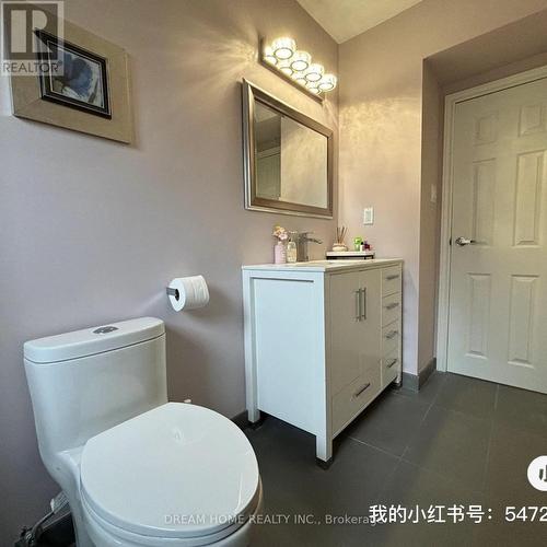 661 Conacher Drive, Toronto (Newtonbrook East), ON - Indoor Photo Showing Bathroom