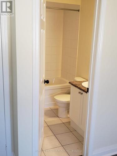 135 Laprade Square, Clarington (Bowmanville), ON - Indoor Photo Showing Bathroom