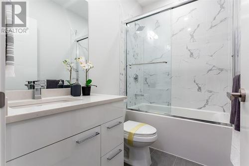 102 2356 Welcher Avenue, Port Coquitlam, BC - Indoor Photo Showing Bathroom