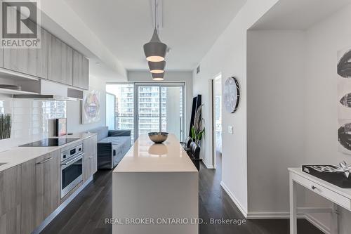 2808 - 5 Soudan Avenue, Toronto (Mount Pleasant West), ON - Indoor Photo Showing Kitchen