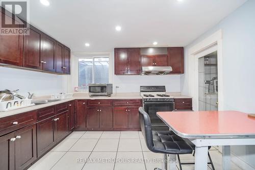 Bsmt - 4 Wolfe Court, Vaughan (Lakeview Estates), ON - Indoor Photo Showing Kitchen