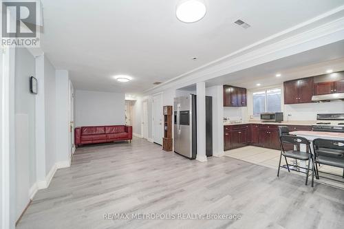 Bsmt - 4 Wolfe Court, Vaughan (Lakeview Estates), ON - Indoor Photo Showing Kitchen