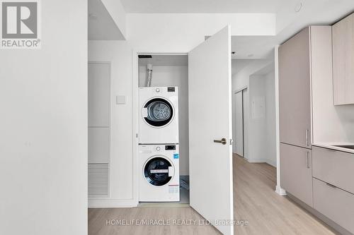 4402 - 3883 Quartz Road, Mississauga, ON - Indoor Photo Showing Laundry Room